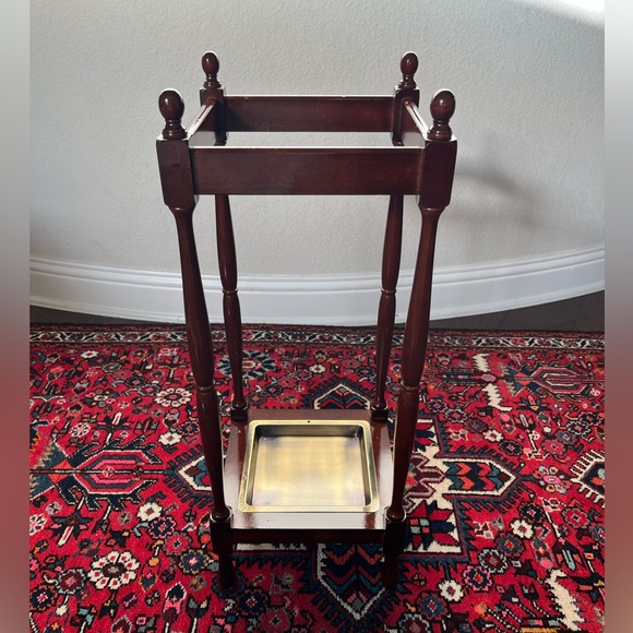 Vintage Bombay Company 1992 Antique-Style Mahogany Brass Umbrella Stand - Picture 3 of 12